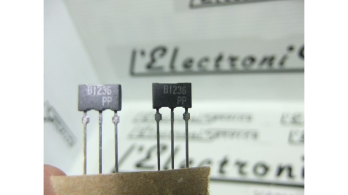  2SB1236 transistor